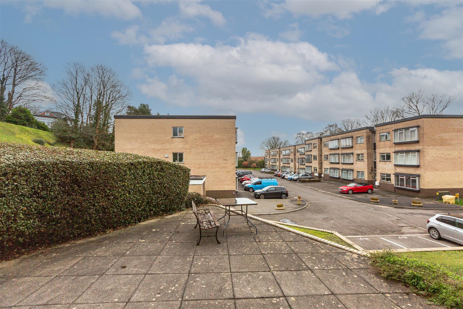 Long Oaks Court, Sketty, Swansea, SA2 0QH